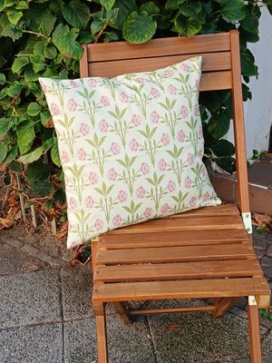 Kissenhülle, 40 x 40cm, Motiv "Erker", Farbstellung "Frühlingszauber" (Vanille/hellgelb), grün, altrosa