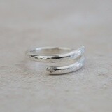 Wrap around hammered thumb ring