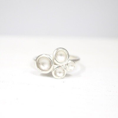 Bubble ring in silver