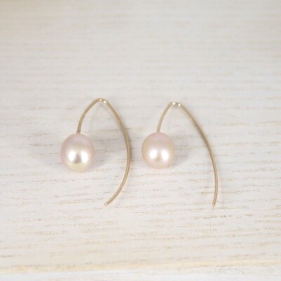 Pearl drop earrings in red gold