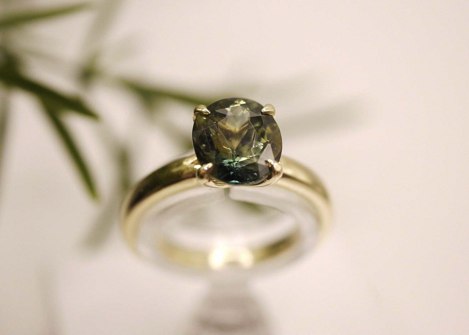 The ‘party’ sapphire ring
