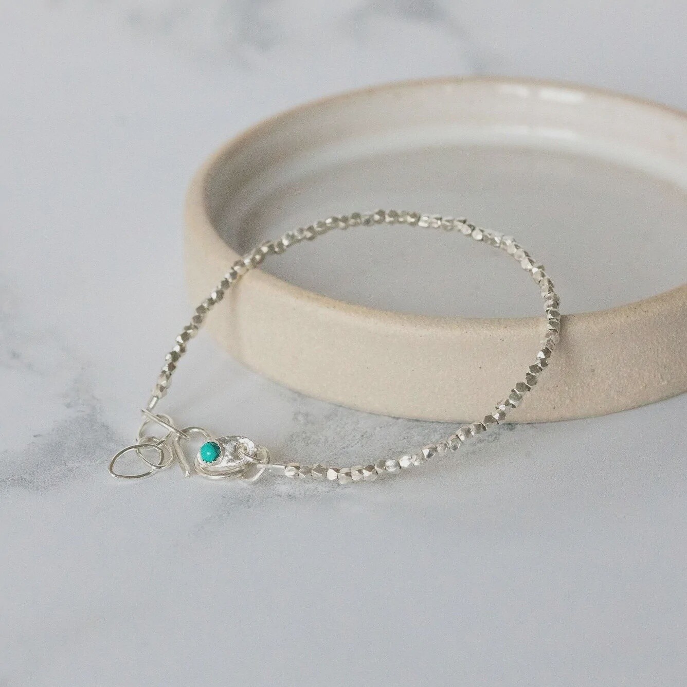 Mini nugget bracelet with semi precious stone