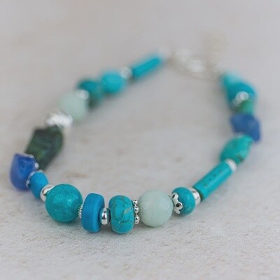 Turquoise bead bracelet