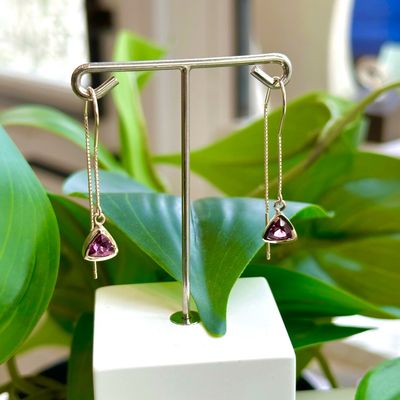 Trillion-cut threader earrings in gold