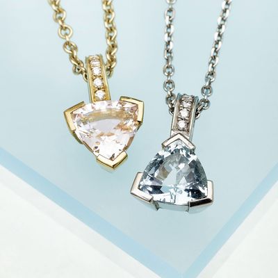 Trillion cut pendant