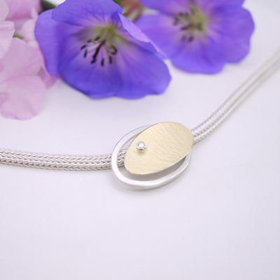Abstract oval necklace with diamond