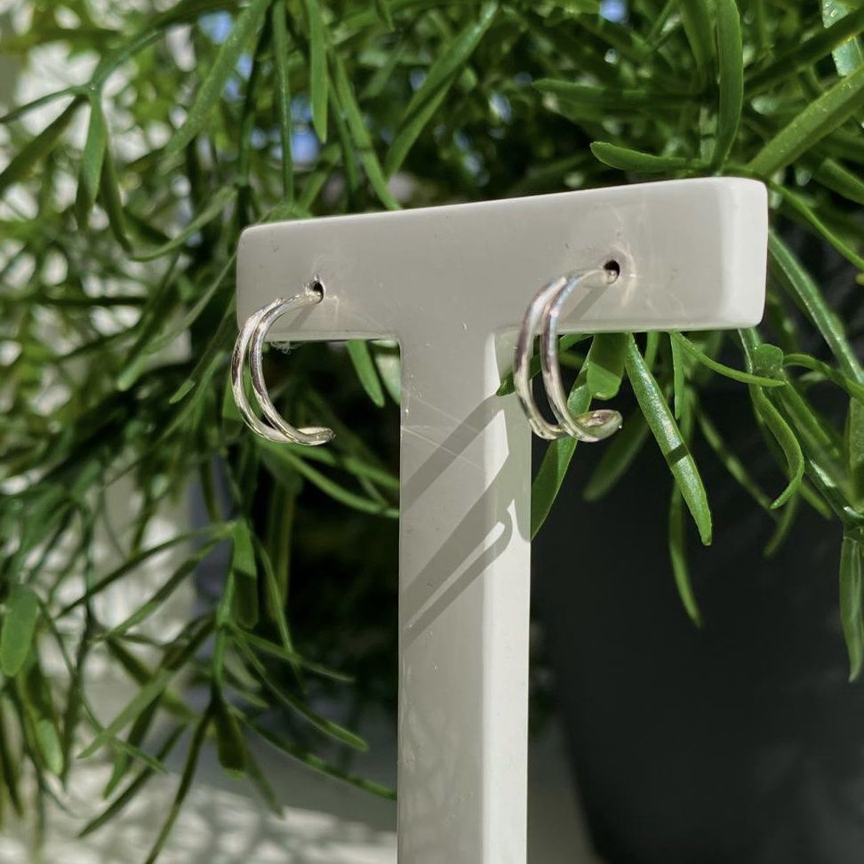 Double hoops in silver
