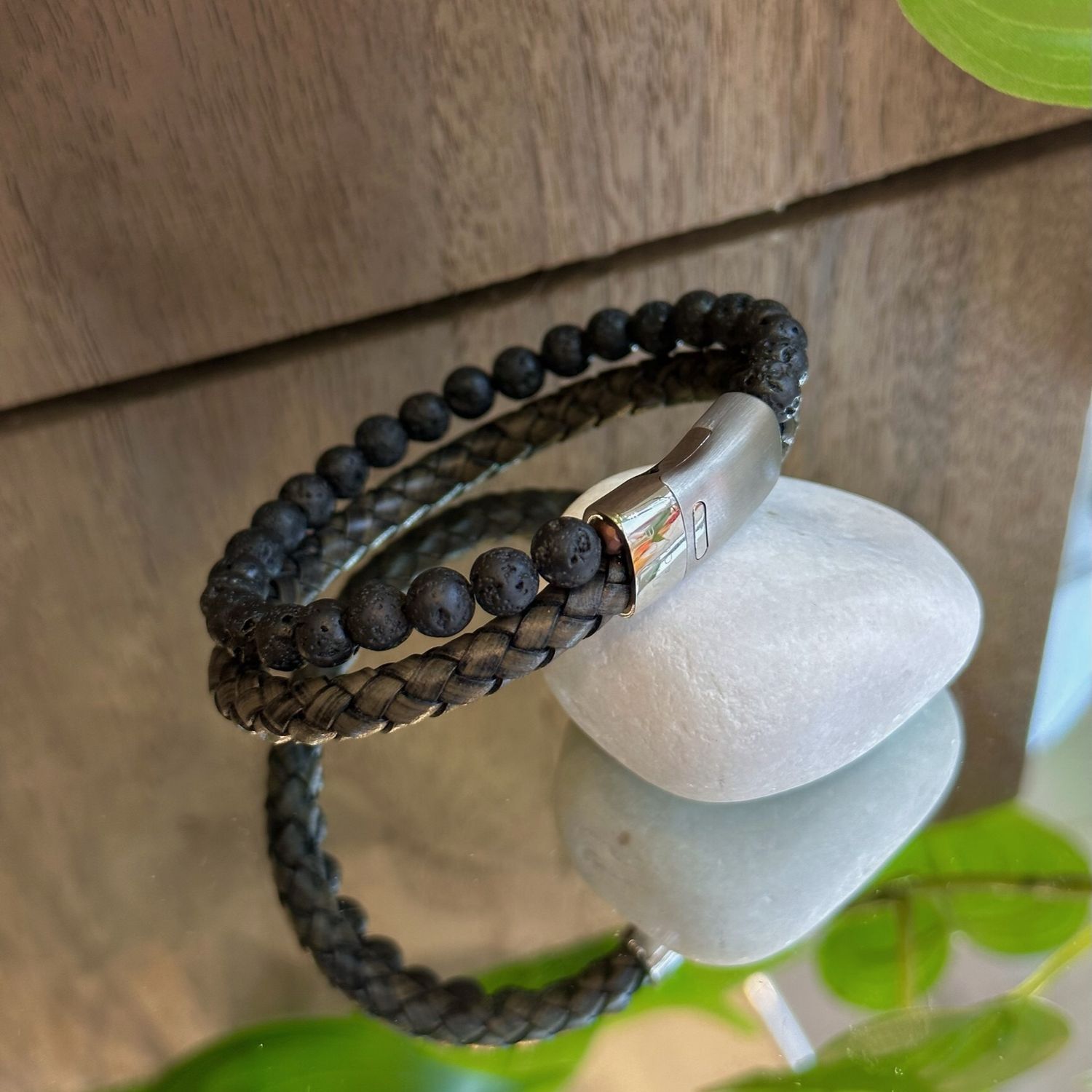 Lava stone and leather  bracelet, Length: 19cm
