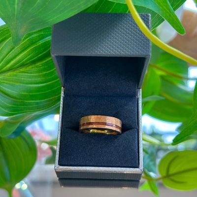 Hammered rose gold plated ring with wood inlay