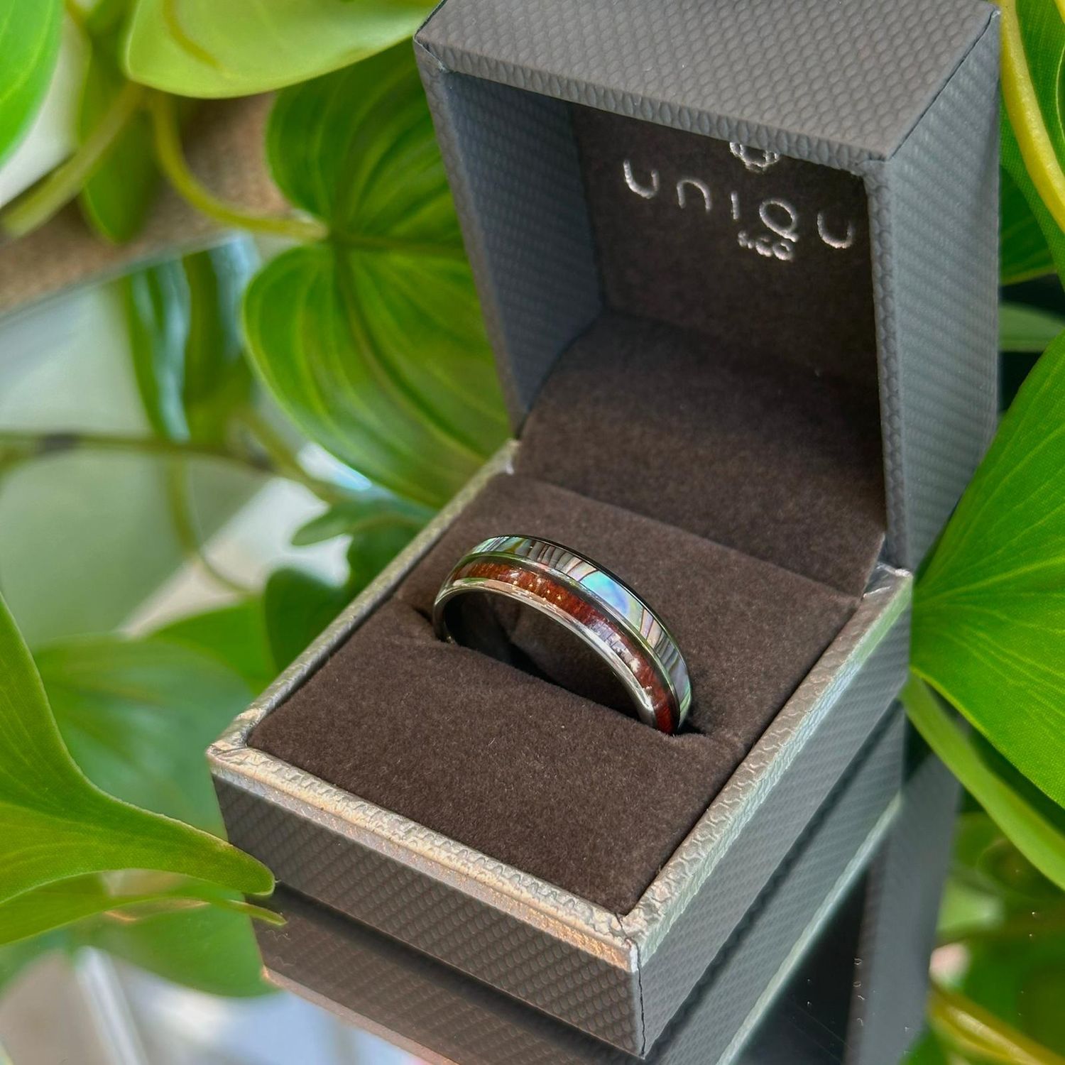Abalone and wood ring, Size: 66 (W 3/4)