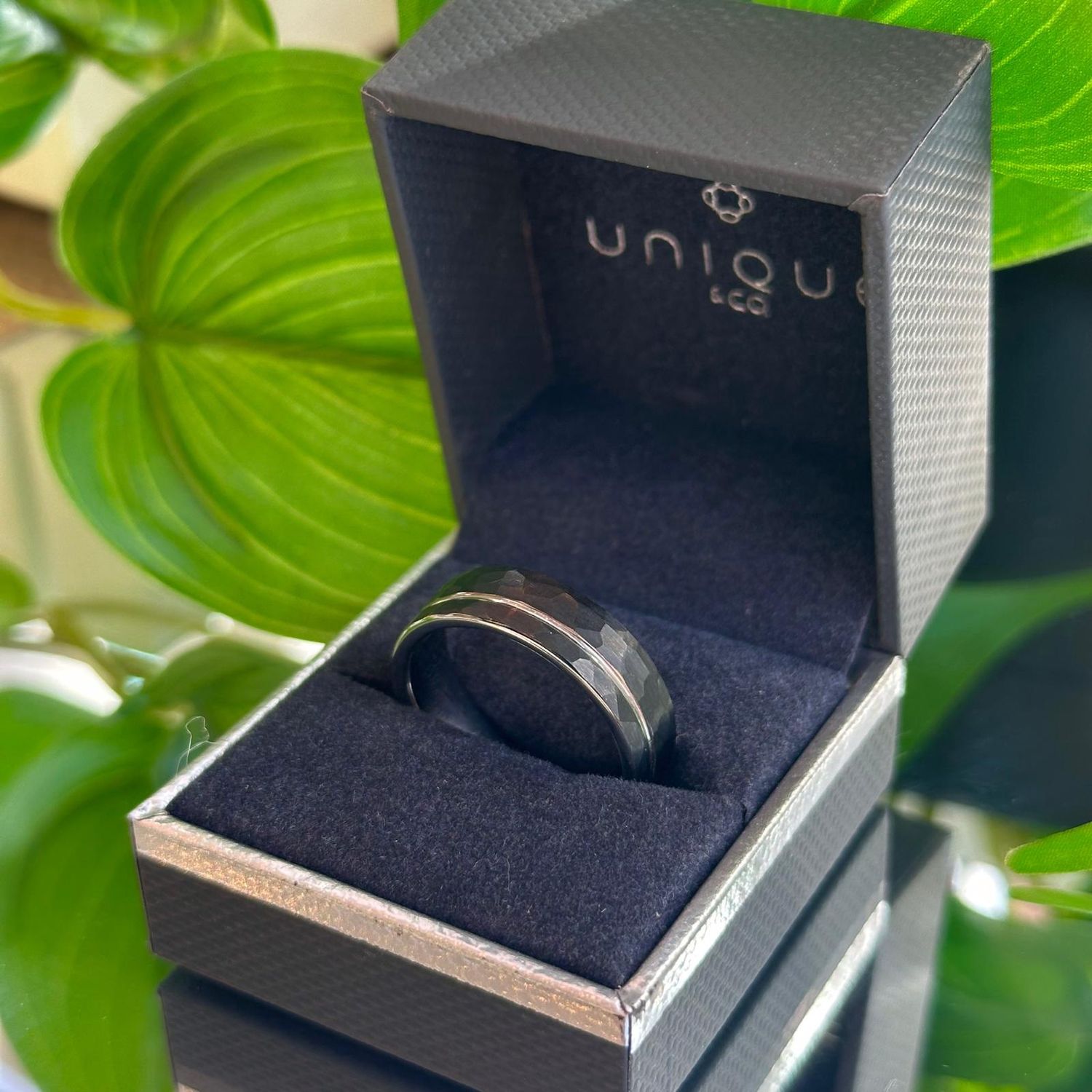 Black hammered ring with silver line, Size: 64 (V 1/4)