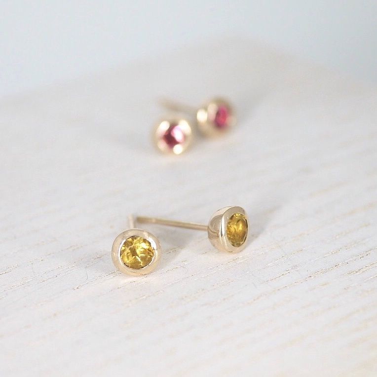 Juicy studs in red gold, Combination: Large citrine