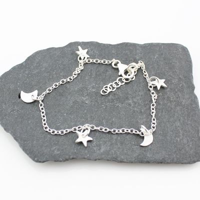 Charm bracelet