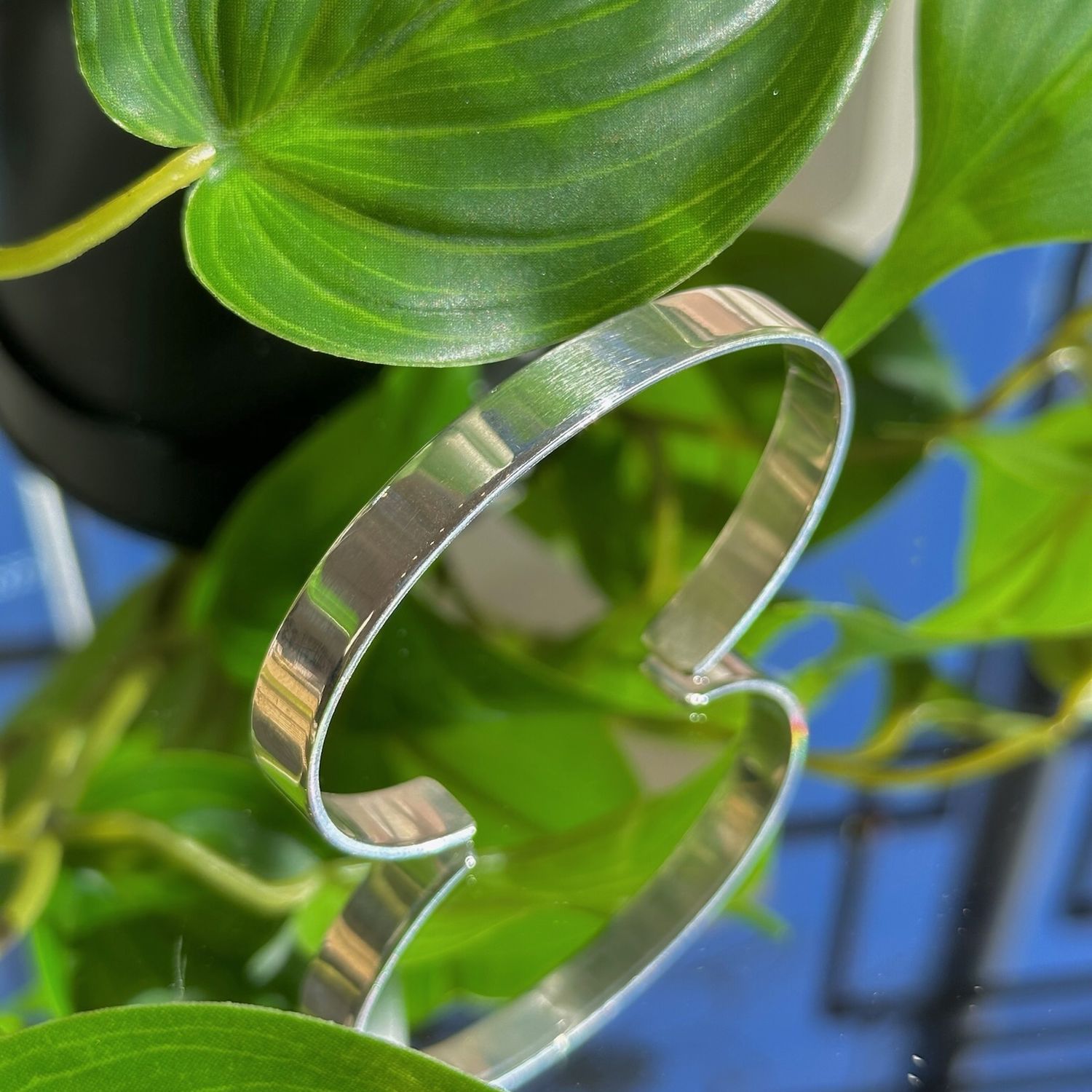 Polished flat cuff