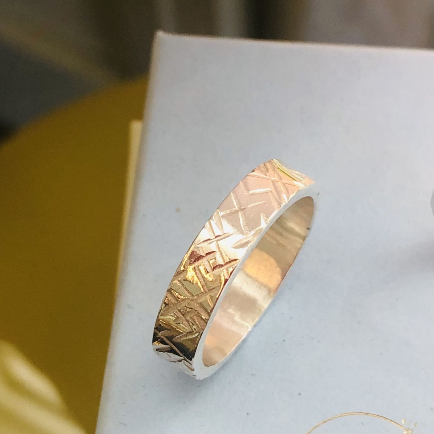 Textured rings, Size: R, Texture: Criss cross