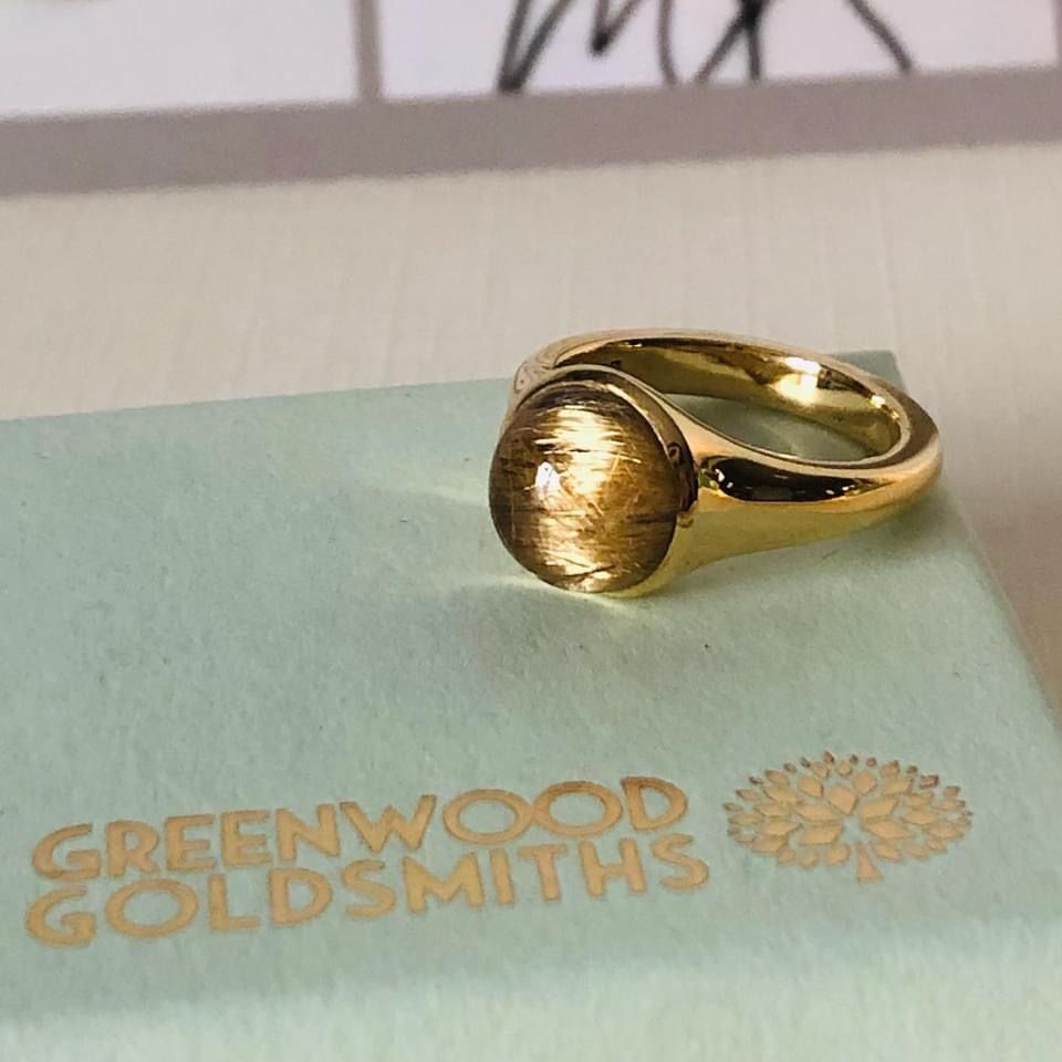 Golden  rutilated  ring
