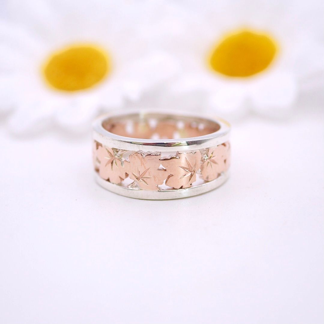Maple ring in gold and silver