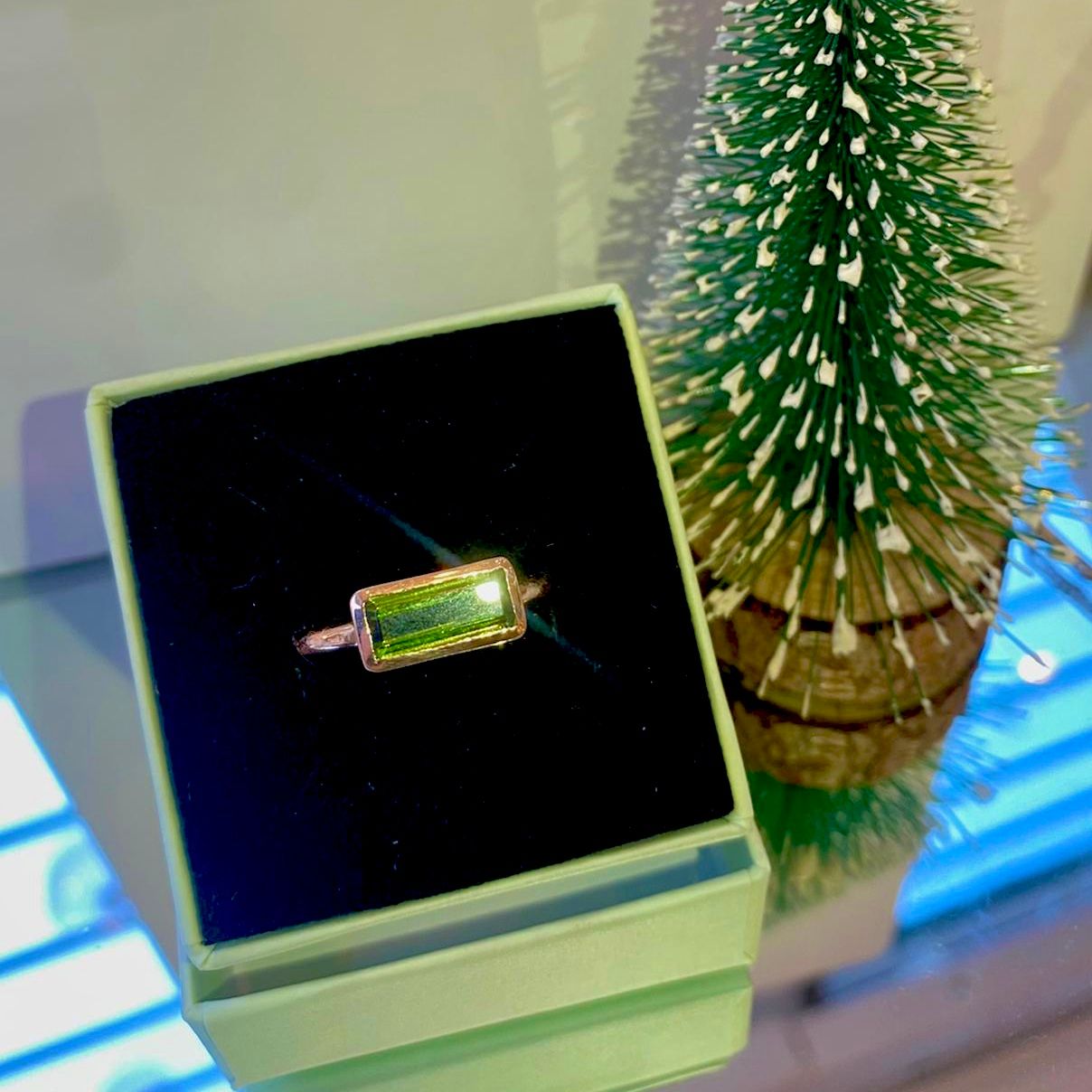 Green marnie ring