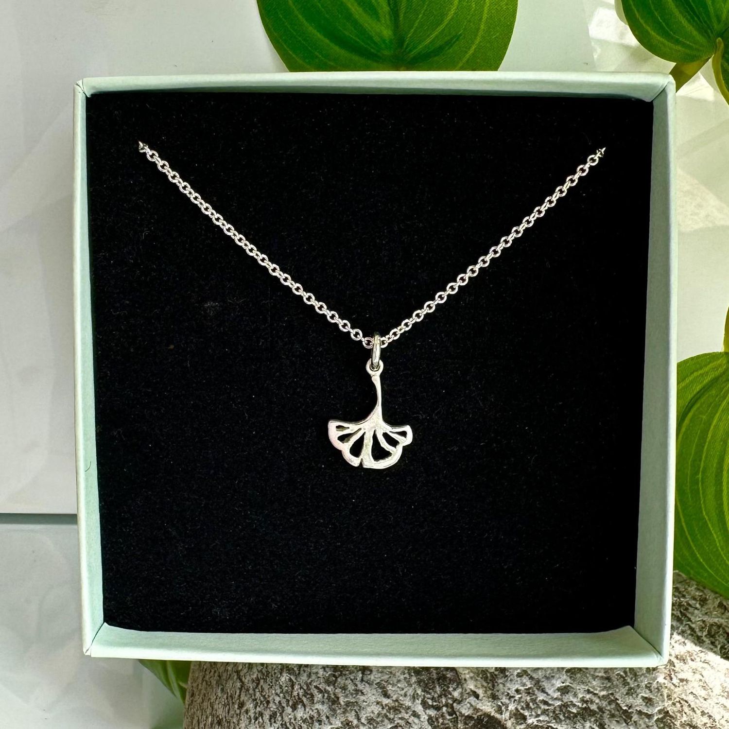 Ginkgo pendant, Size: Small