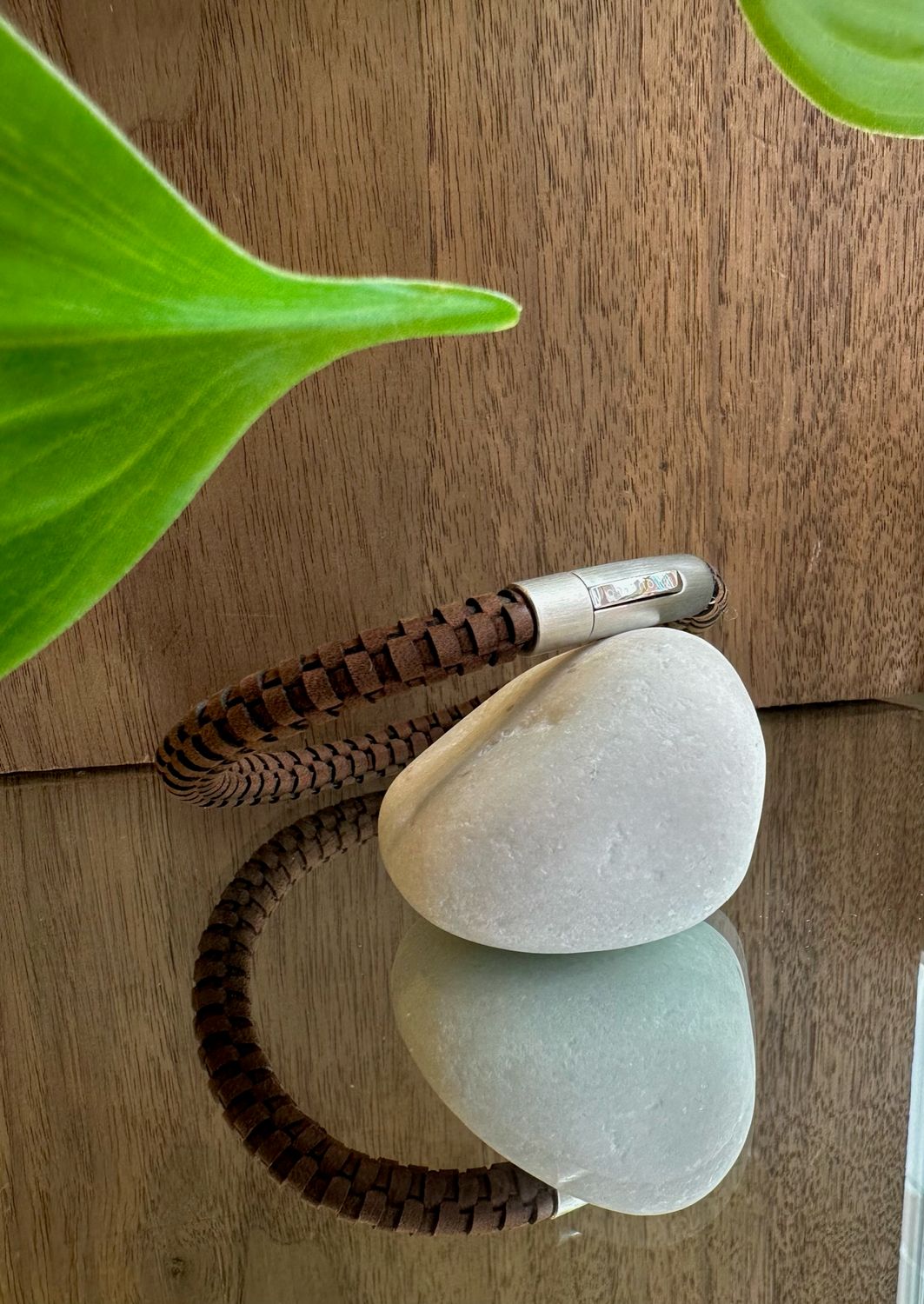 Woven,  round leather bracelet in Moroccan brown, Length: 21cm