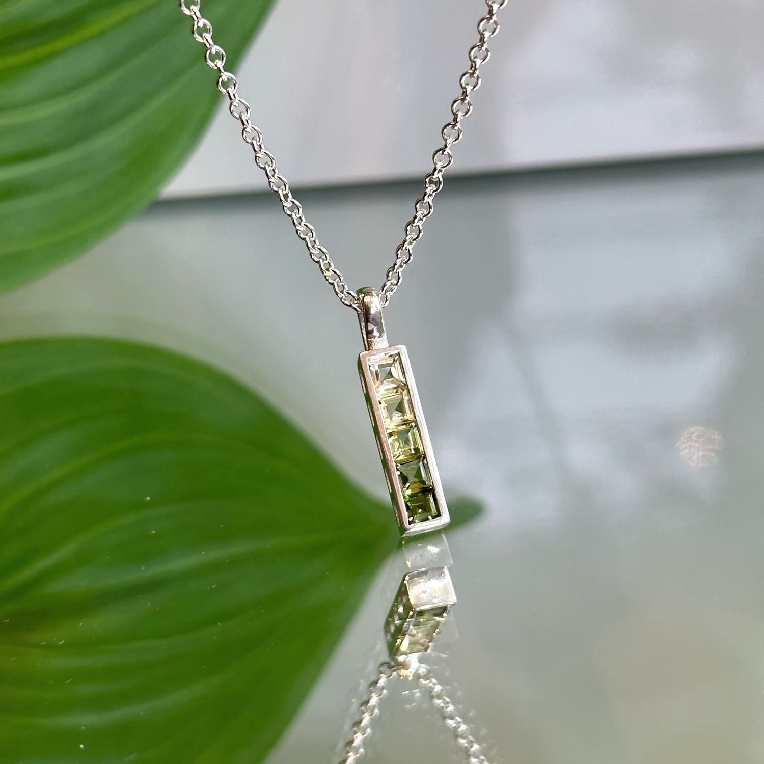 Colourfade pendant - the smaller version!, Colour: Pale to dark green