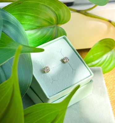 Lab diamond studs
