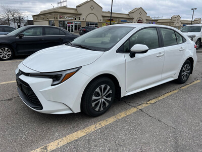 2024 Toyota Corolla LE AWD Hybrid