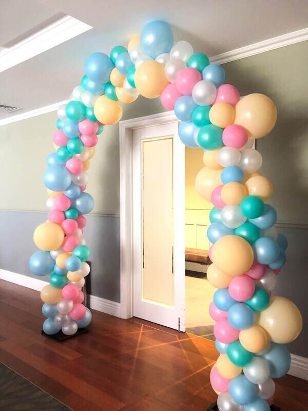 Balloon arch (deluxe cluster) any colour