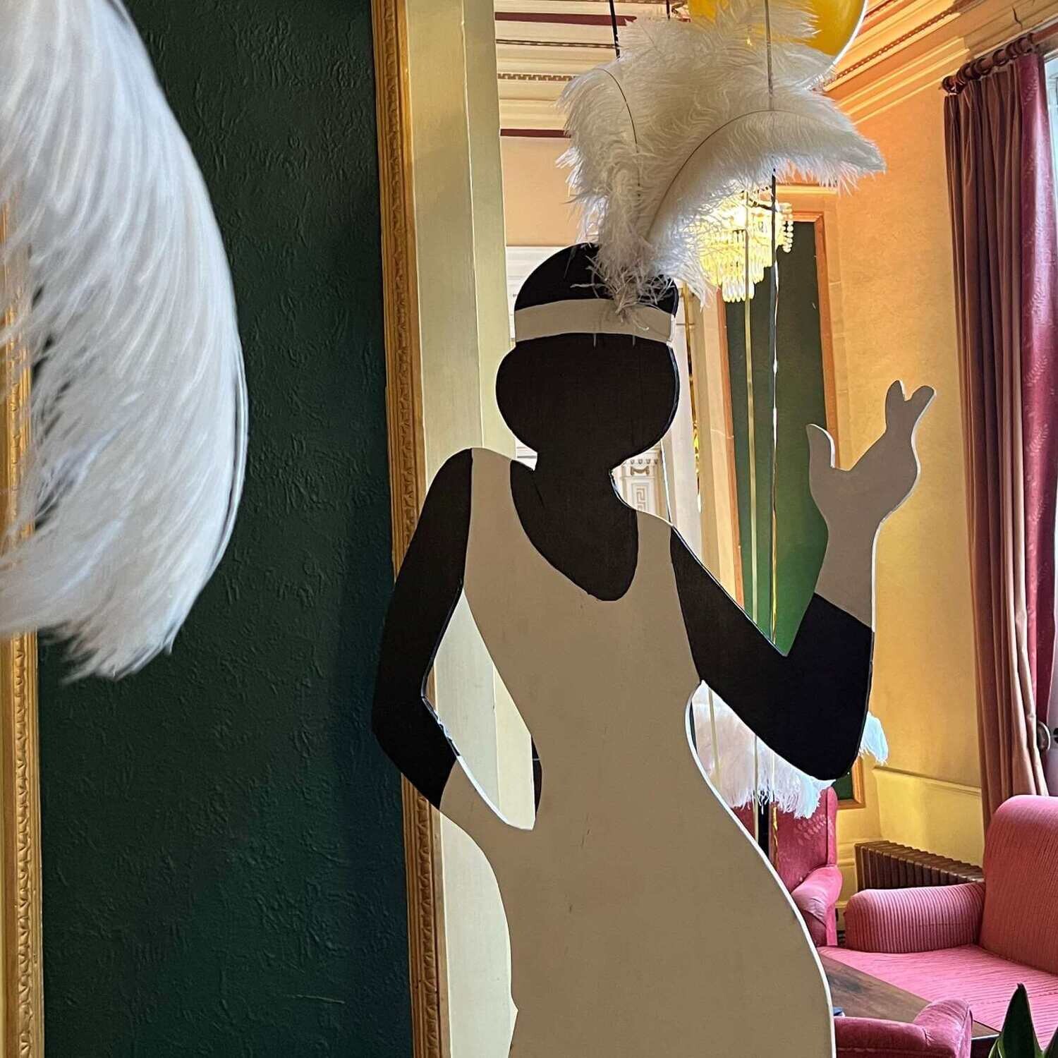 Cutout; flapper girl