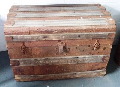 Chest - rustic - large
