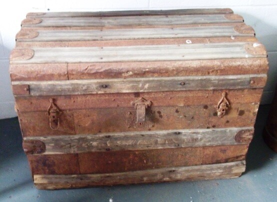 Chest - rustic - large