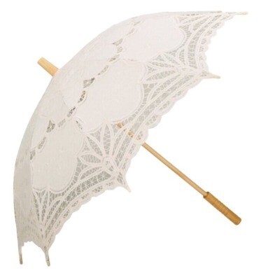Parasol; off-white lace