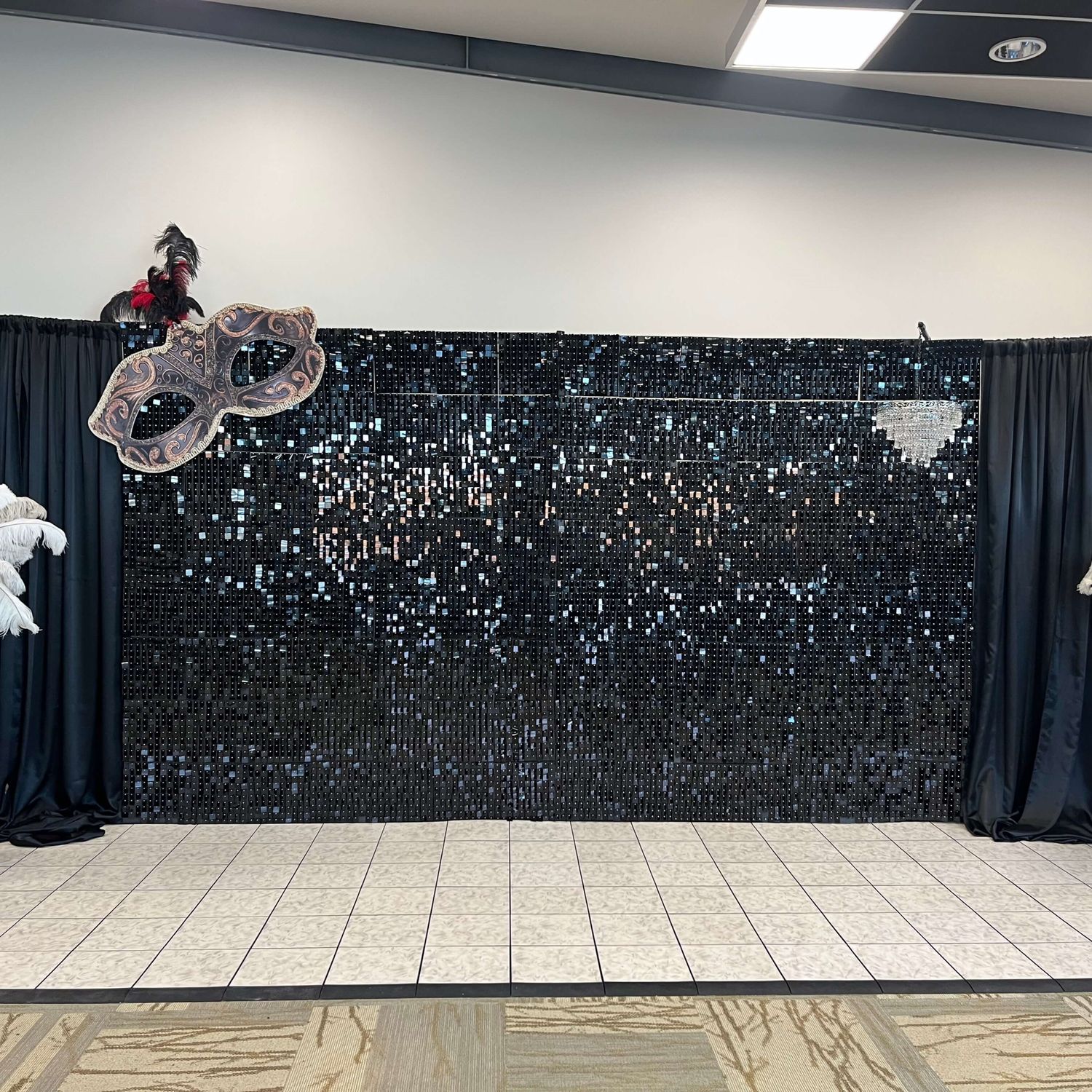 Shimmer wall package - BLACK (Large 2.4m x 4.8m)