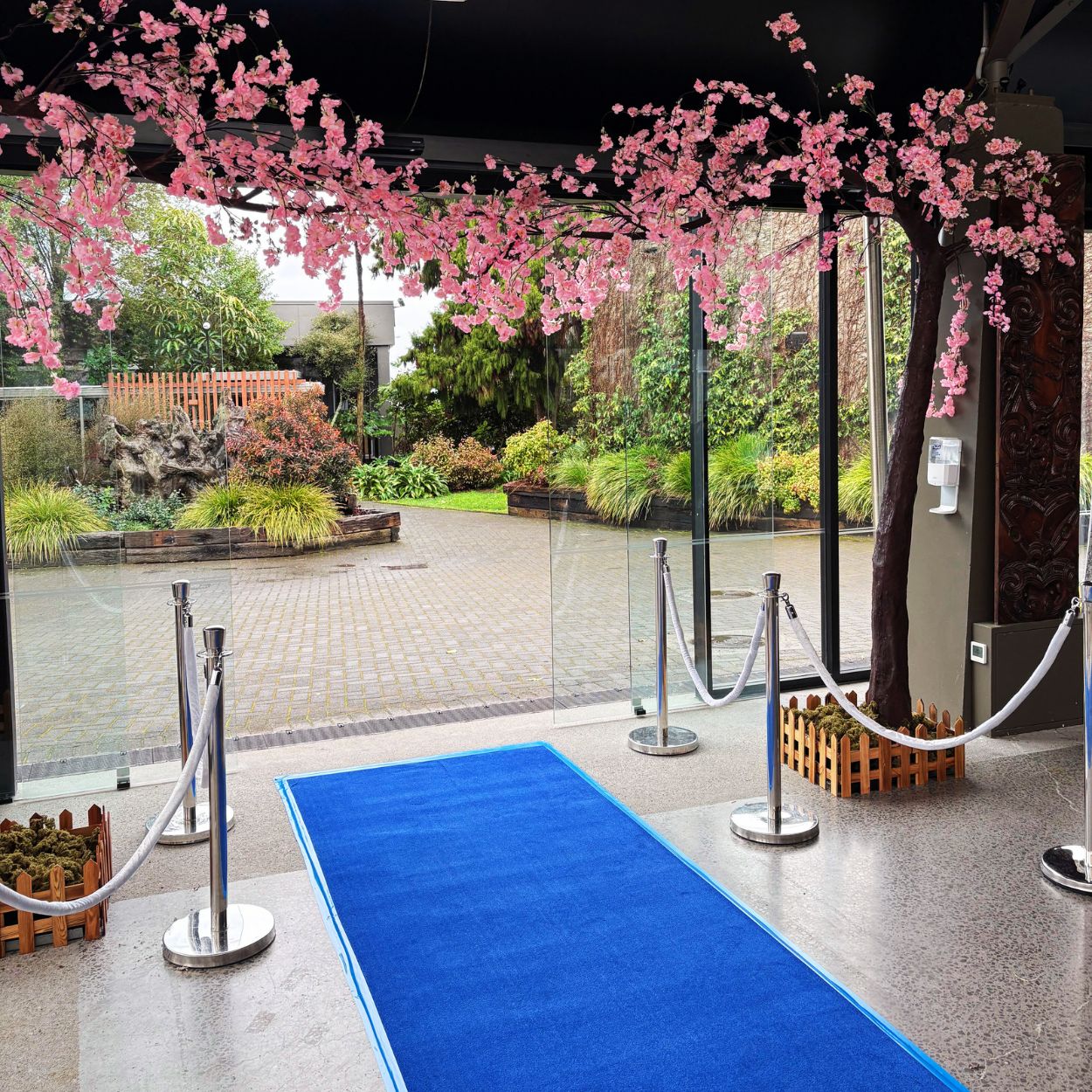 Lifesize tree with blossom