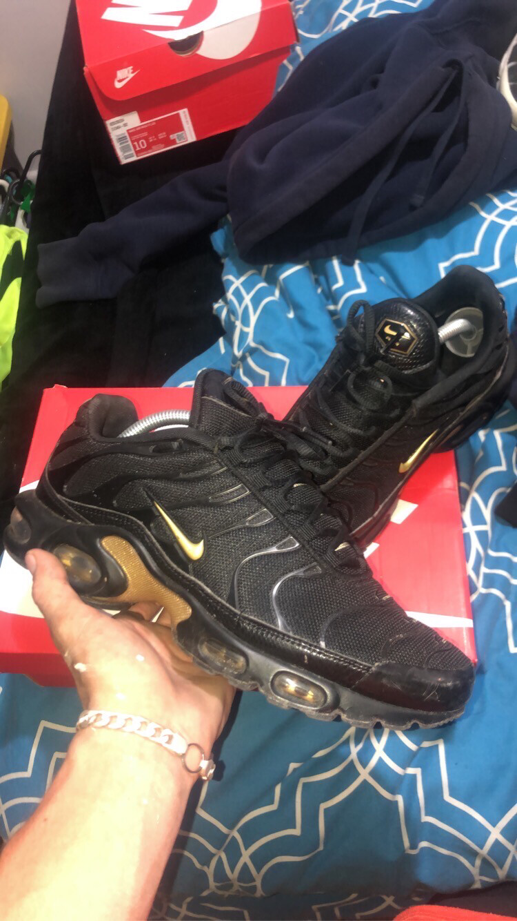 Nike Tns (Bck/Gld) Size 10