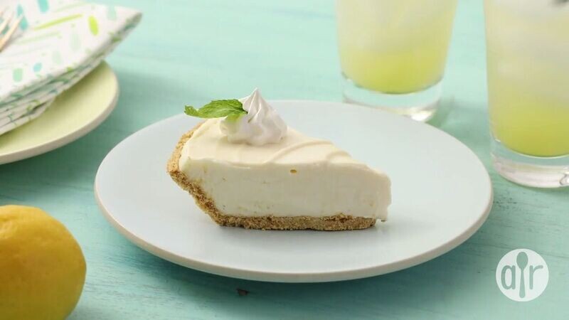 Lemon Ice Box Pie(In town delivery only)