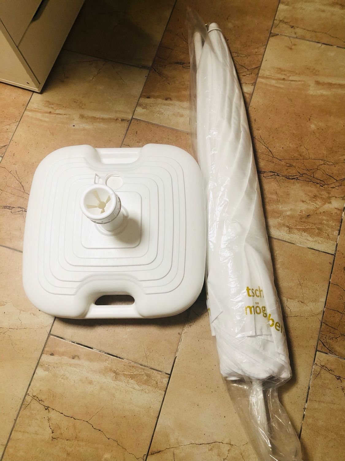 Schirm mit Ständer