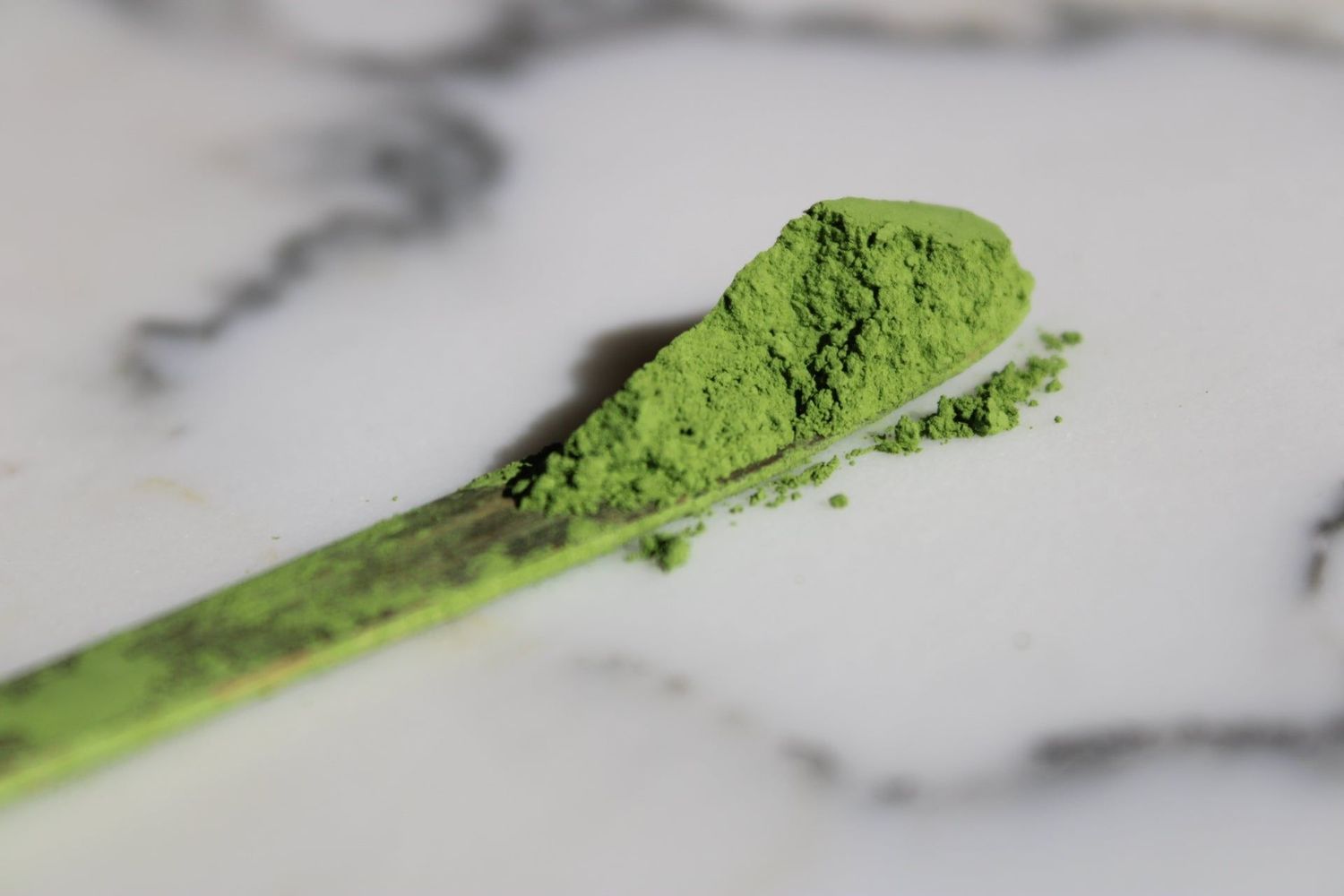 Matcha Löffel Chashaku aus weißem Bambus