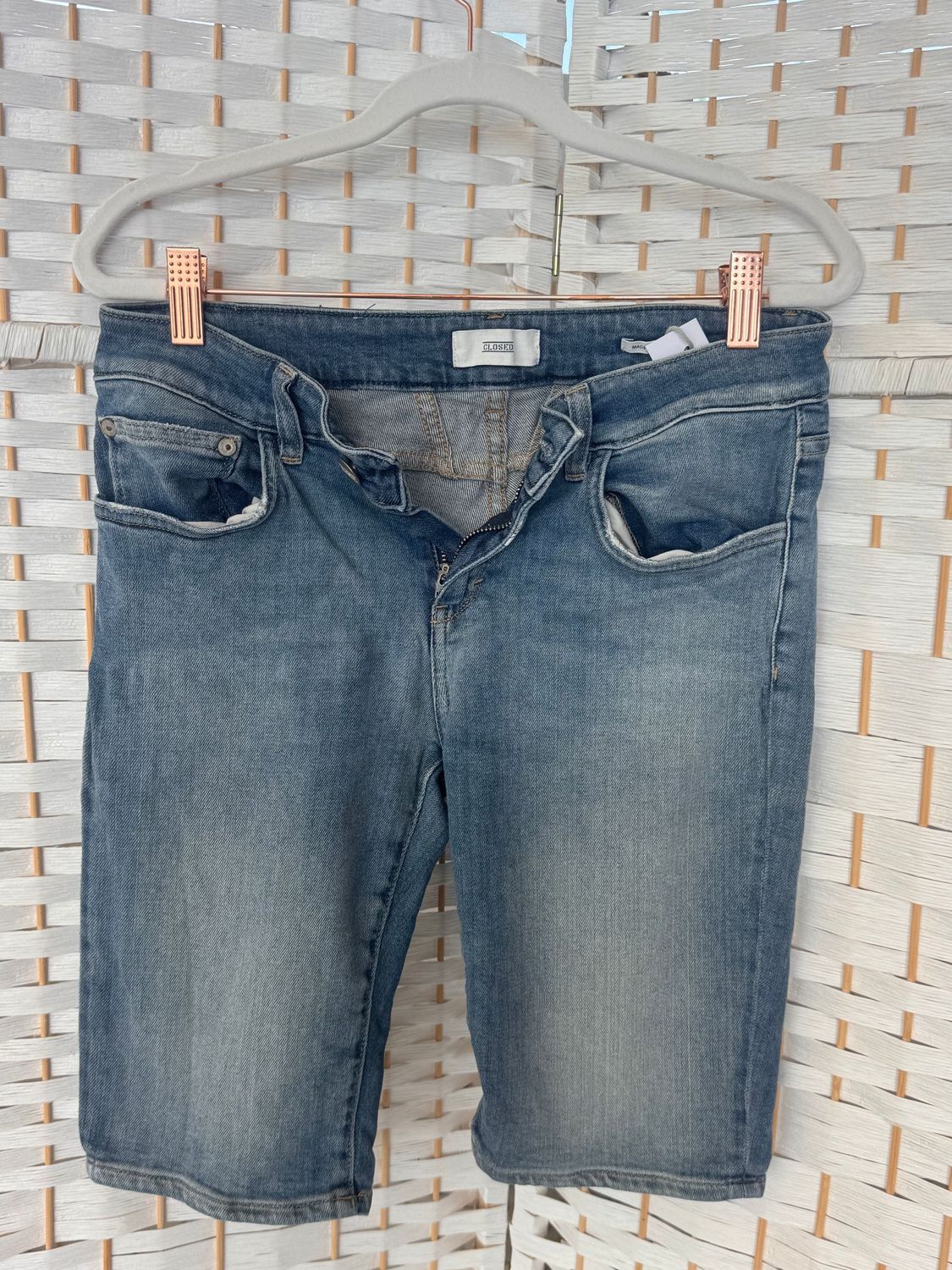 Closed Denim Shorts Gr. 28 Bermuda-Länge Sommer! Closed Denim Shorts Gr. 28 Bermuda-Länge Sommer!