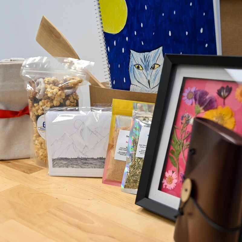 LHA Gift Box