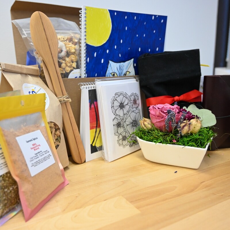 Summit Gift Box