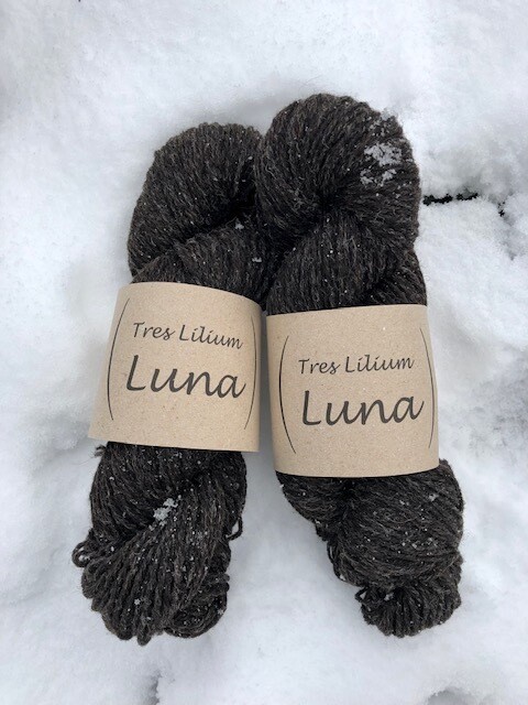 Tres Lilium LUNA