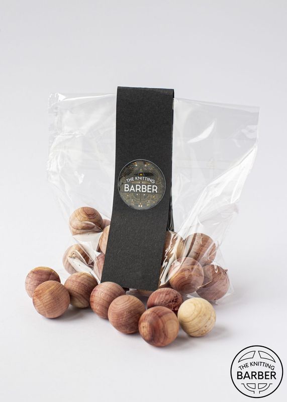 KNITTING BARBAER Setripuupallot