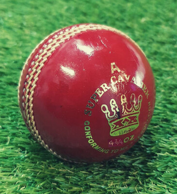 AJ Super Cavalier Junior Cricket Ball - 4.75ozs (Red)