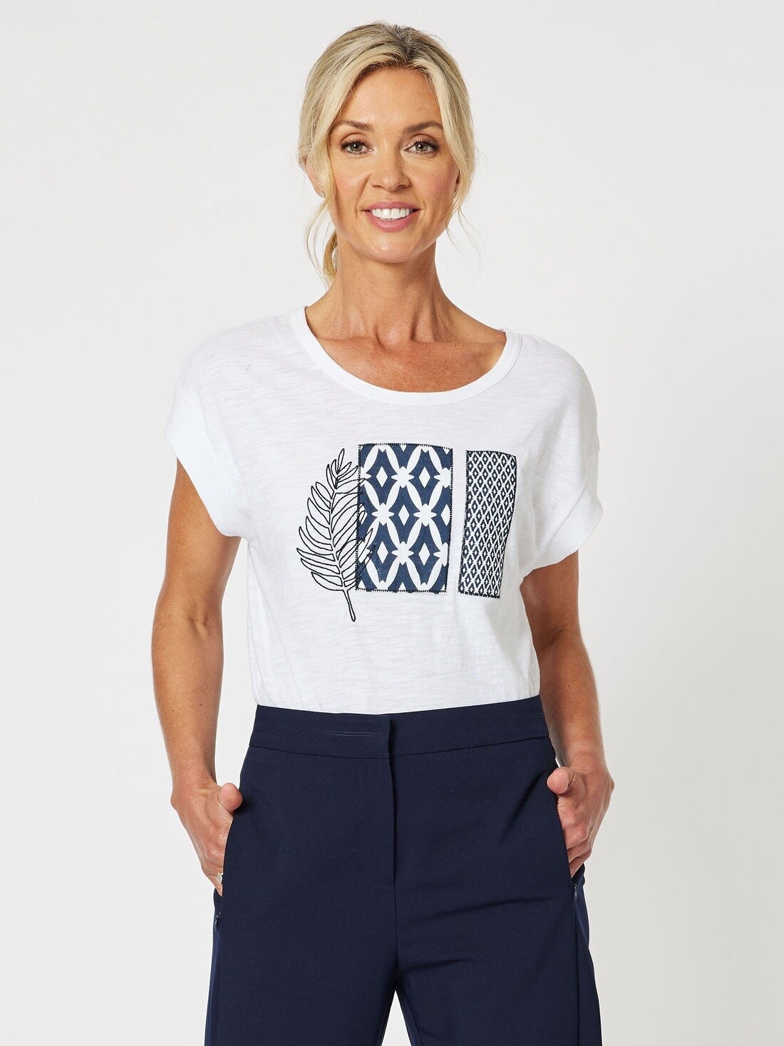 Gordon Smith | Applique Tee | White &amp; Navy, Size: S