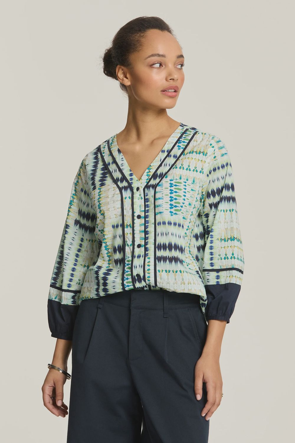 Yarra Trail | D21 Essence Shirt | Essence Print, Size: 10