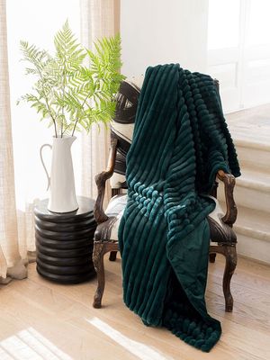 Linen House | Decadence Emerald Fur Throw | 150x200