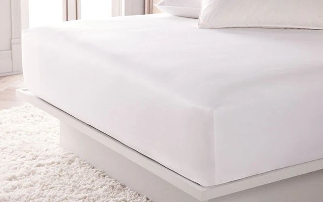 Dreyer Linen | 400 Thread Count Egyptian Cotton Fitted Sheet | White