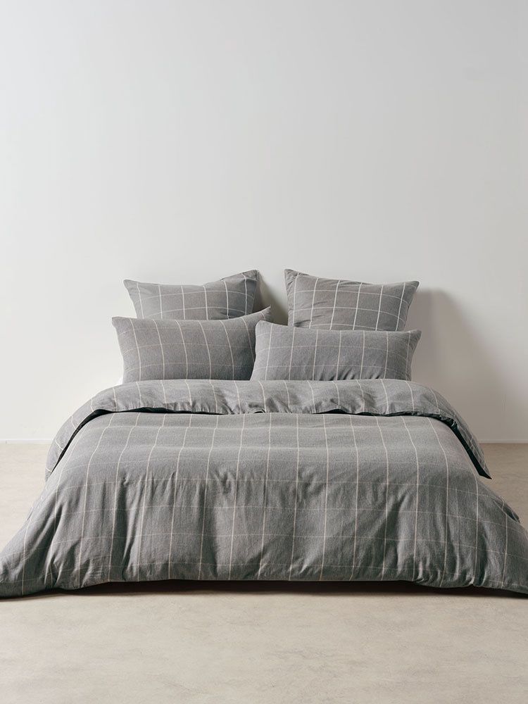 Linen House | Atrium Duvet Cover Set | Shadow, Size: Queen – 230x200cm