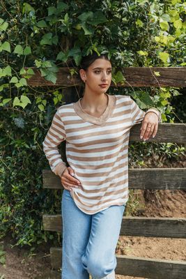 Willow | Notties V-Neck | Beige Stripe
